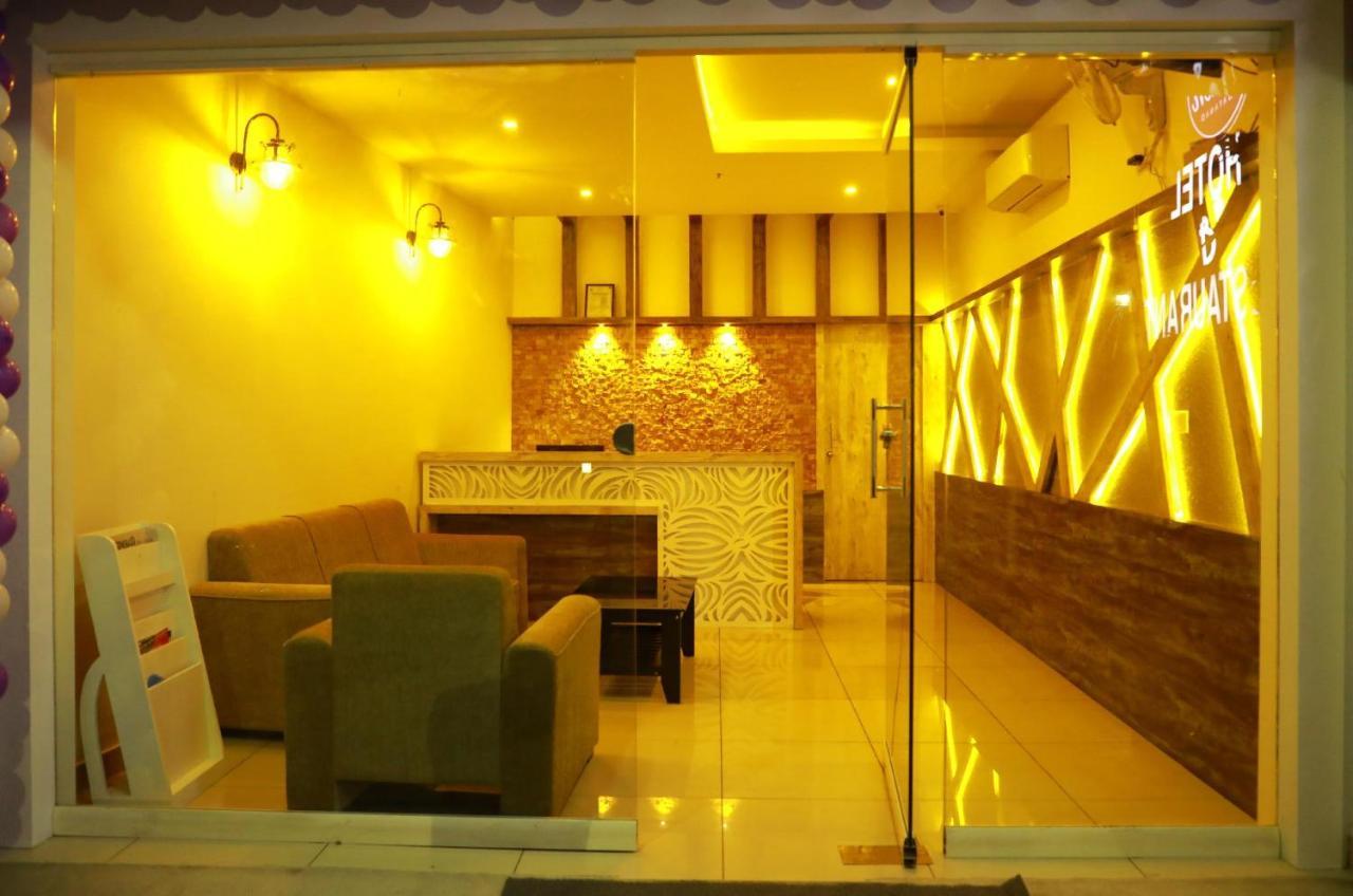 Wayanad Royal Crown Hotel Kalpetta Exterior photo